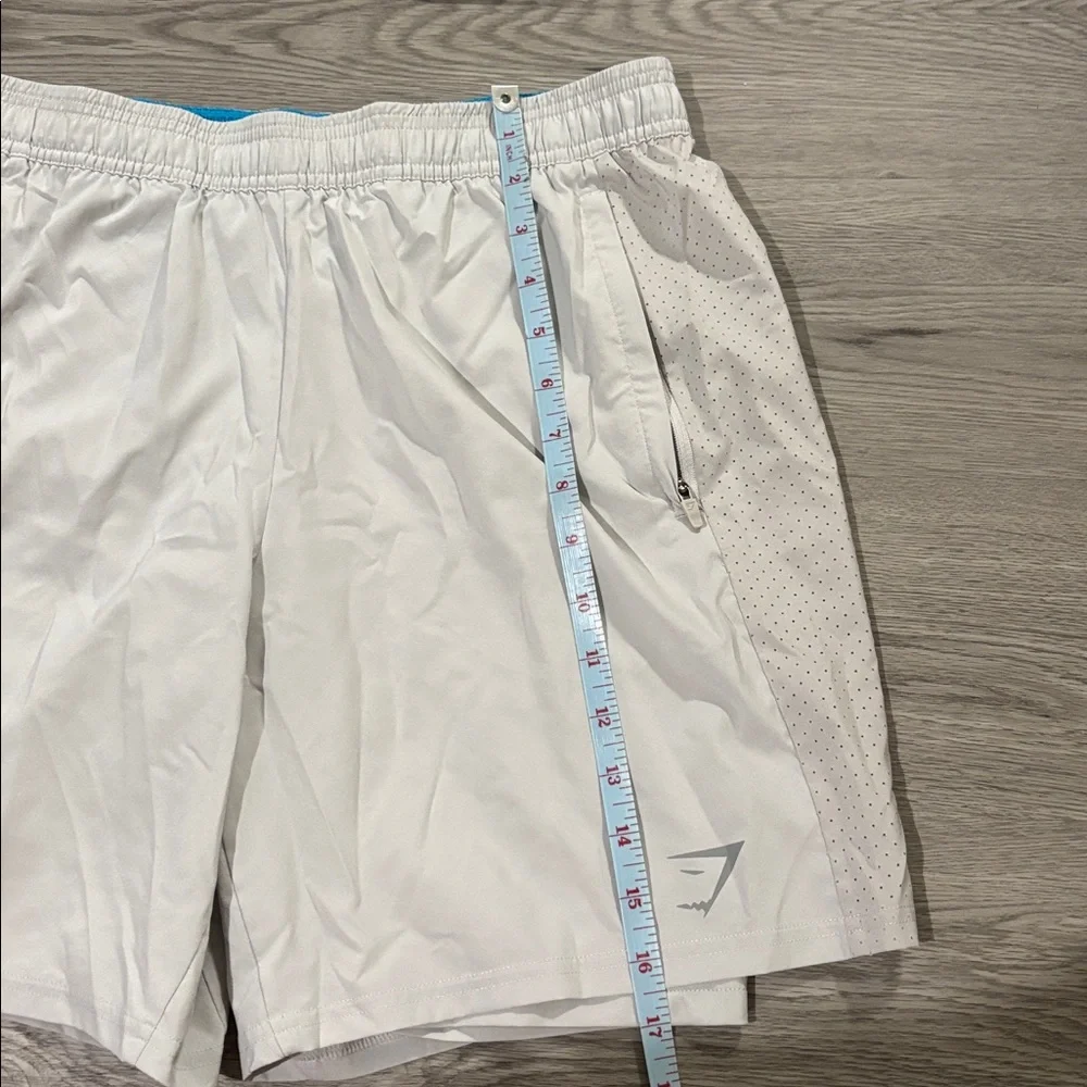 Gymshark Light Gray lined Athletic Shorts, EUC size M - Picture 6 of 6